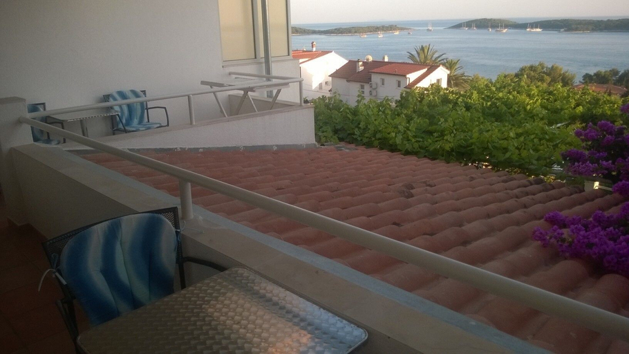 Others 5, J & B Holiday House, Hvar