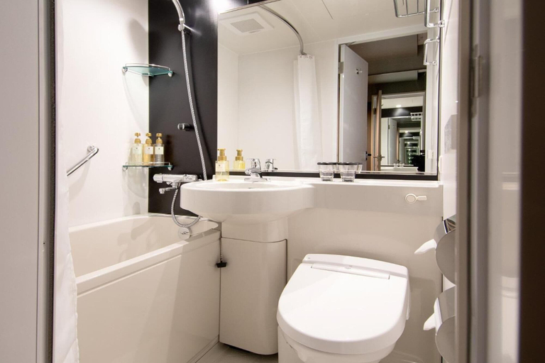 Bathroom 4, Kobe Plaza Hotel West, Kobe