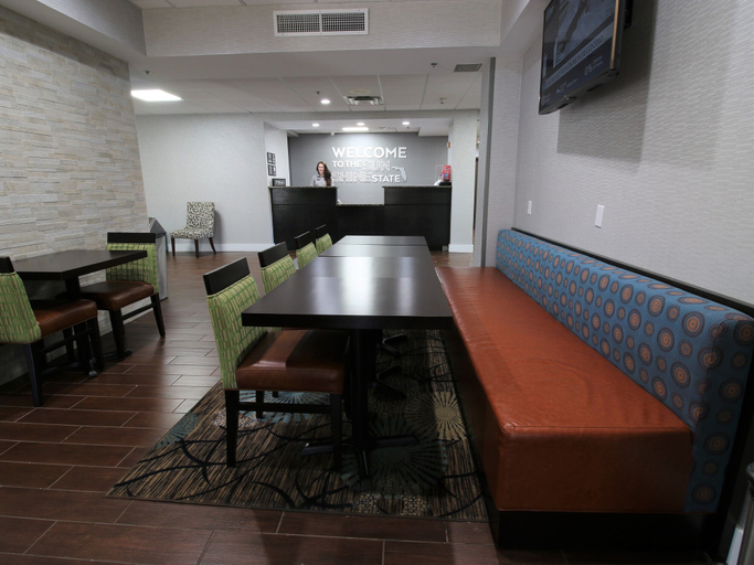 Food & Drinks 5, Hampton Inn St. Augustine-I-95, Saint Johns