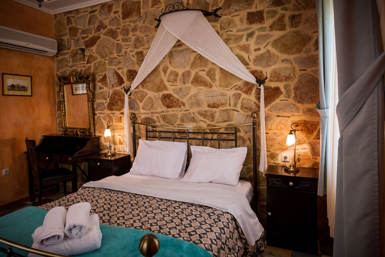 Bedroom 4, Acronafplia Pension A, Peloponnese
