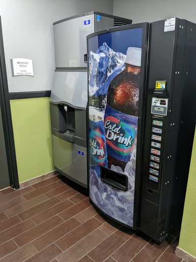 Food & Drinks 5, Quality Inn & Suites Delaware South, Delaware
