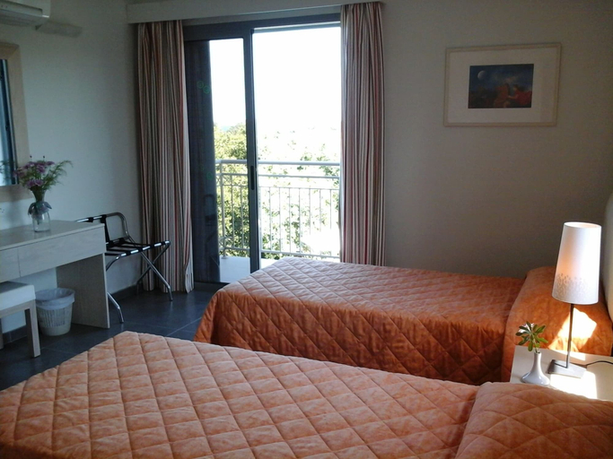 Bedroom 3, Natura Beach Hotel and Villas