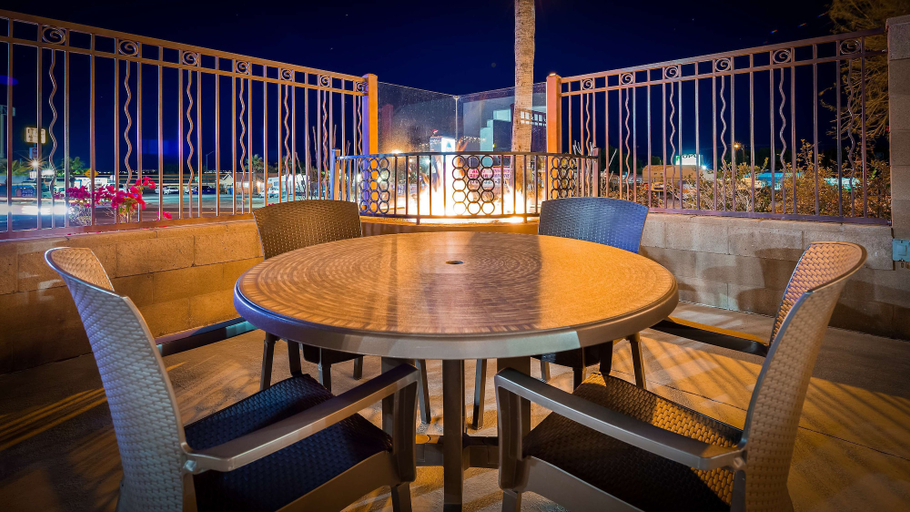 Food & Drinks 5, Best Western Colorado River Inn, San Bernardino