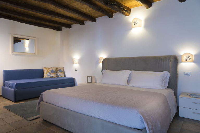 Bedroom 4, Domu Elvira, Cagliari