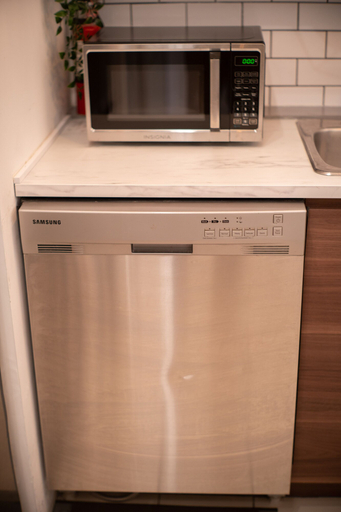 Others 5, SUPERB 1 Bed Apt. Steps Away From Metro, Montréal