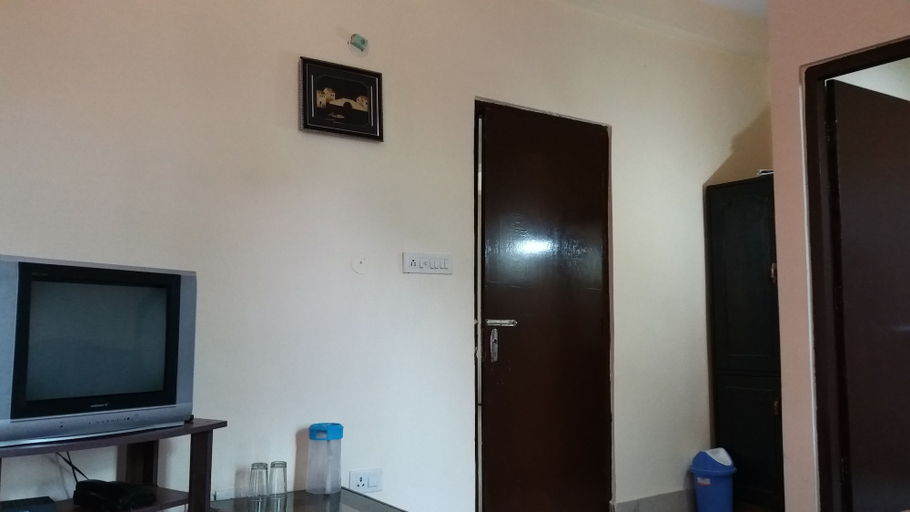 Others 5, Hotel Thamsar, Kangra