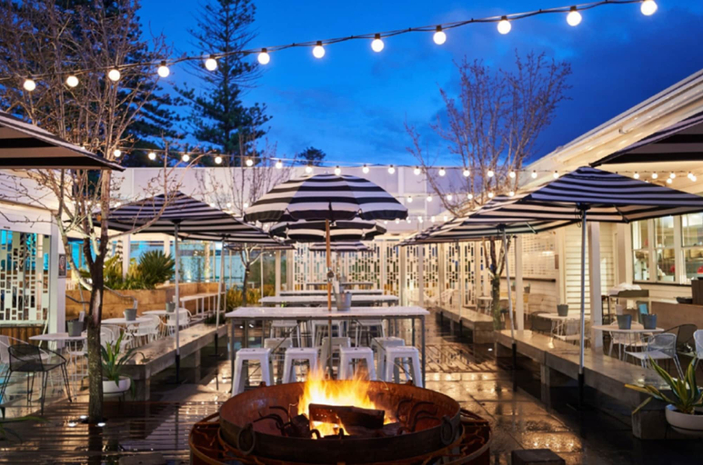 Food & Drinks 4, Cottesloe Beach Hotel, Perth