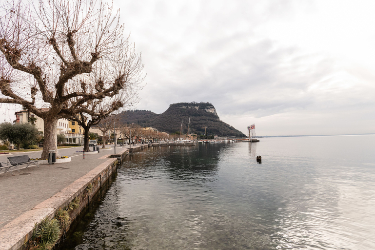 Lake 2, Garda - Via Cipressi 9, Verona