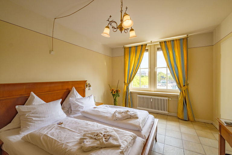 Bedroom 4, XII Apostel Hotel Albergo, Köln