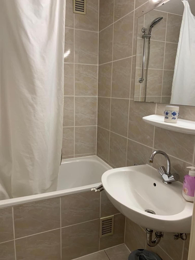 Bathroom, Düsseldorf Center Apartments, Düsseldorf