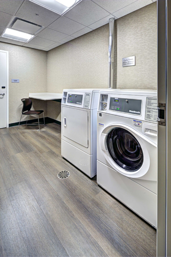 Bathroom 4, Courtyard by Marriott Appleton Riverfront, Outagamie