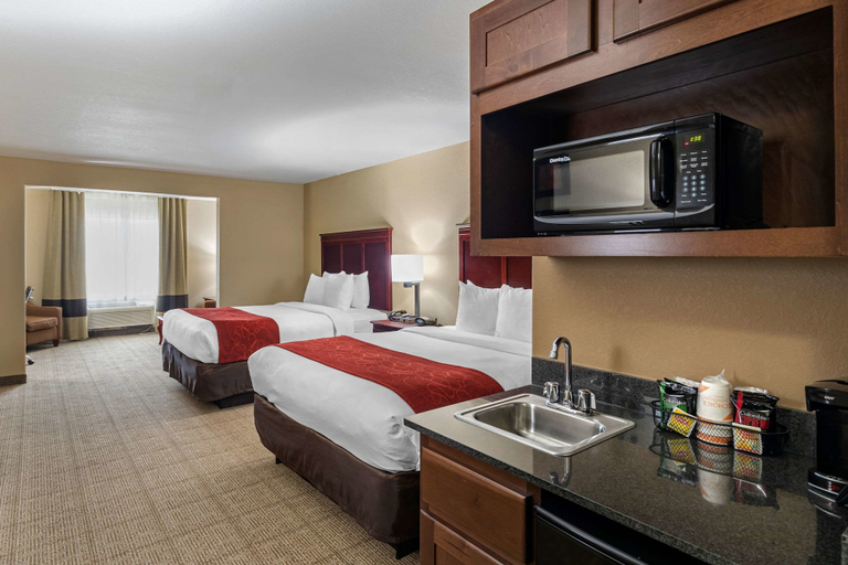 Bedroom 3, Comfort Suites Ennis, Ellis