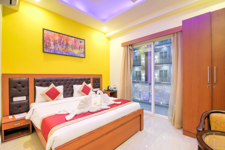Bedroom 2, Twin Towers, Gautam Buddha Nagar