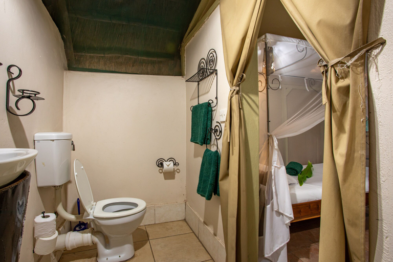 Bathroom 4, Maramba River Lodge, Livingstone