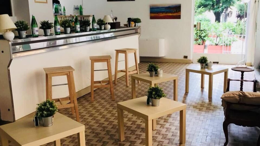 Others 5, Hotel Imperiale, Frosinone