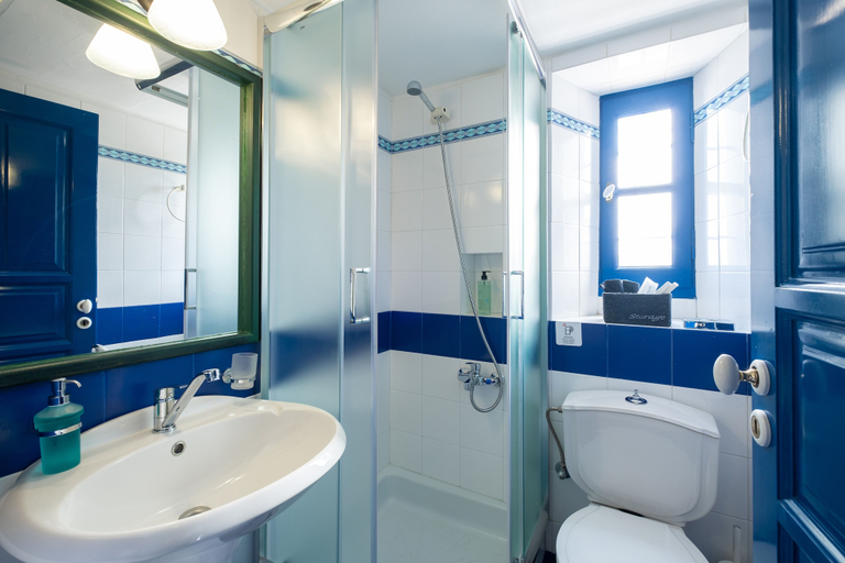 Bathroom 4, Argento Nero, South Aegean