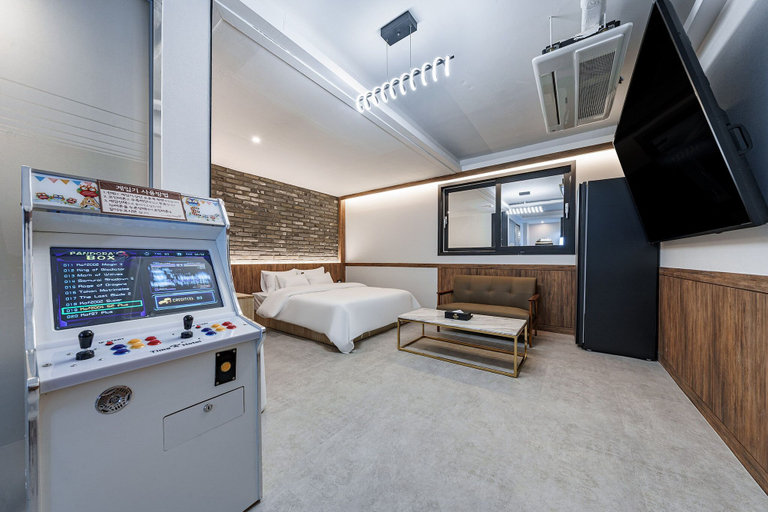 Bedroom 2, Cheonan Hound Hotel, Cheonan