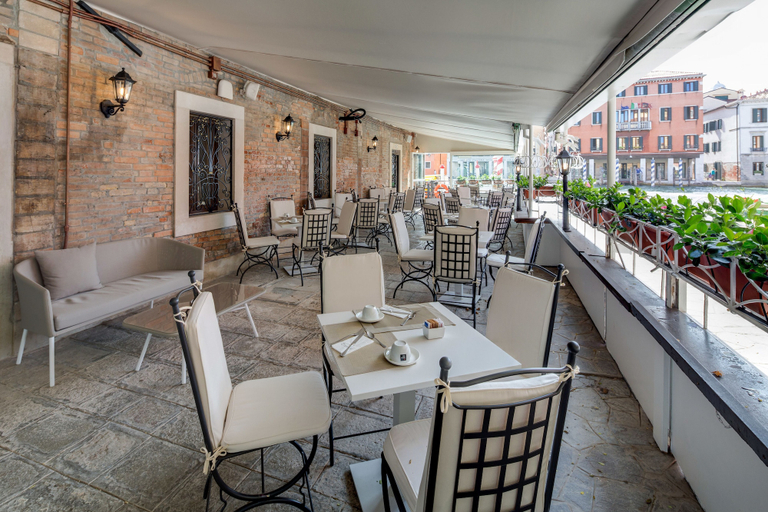 Food & Drinks 2, CHC Continental, BW Premier Collection, Venezia