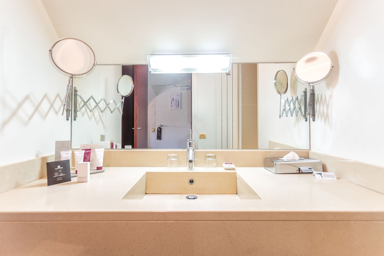 Bathroom 4, Hotel Le Temps de Vivre, Finistère