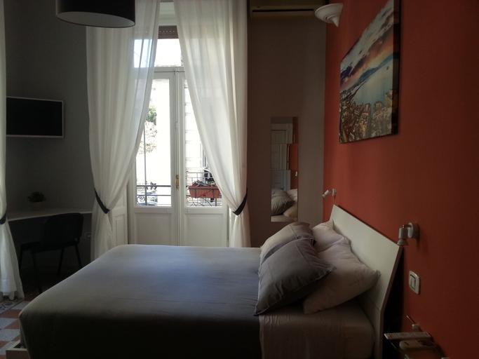 Bedroom 4, B&B Marange, Napoli