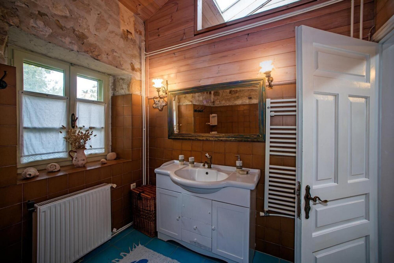 Bathroom 4, Jianni s Villa - Stone Villa in the Greenery - Jianni s Villa - Stone Villa in the Greenery, Ionian Islands