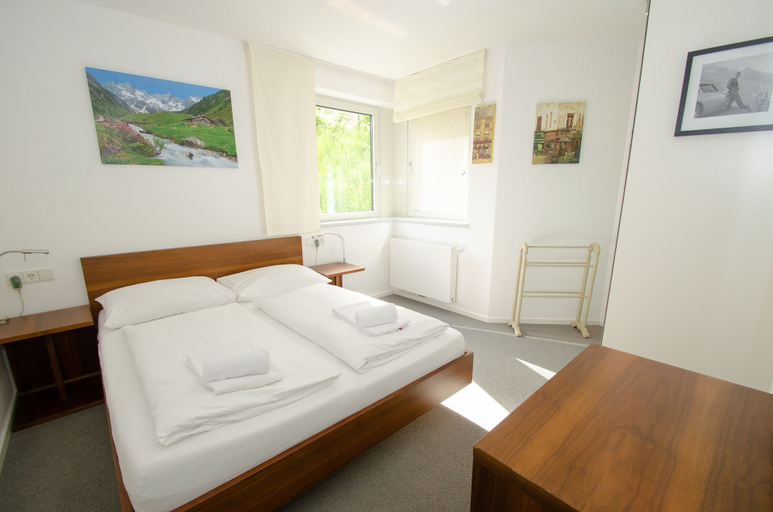 Bedroom 2, Finest Apartment Glacier View, Zell am See