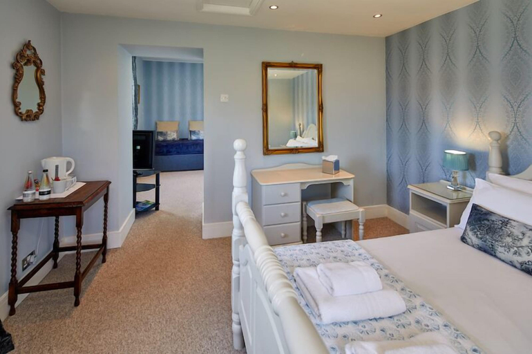 Bedroom 2, White Horse Farm Inn, North Yorkshire