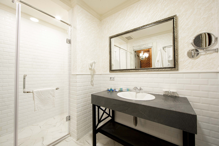 Bathroom 5, Sapphire Bayil Hotel, Baku