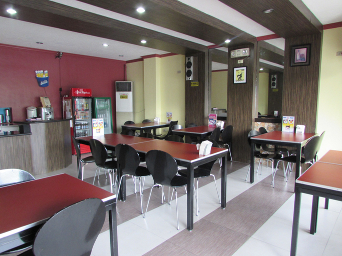 Food & Drinks 5, Oyster Plaza Hotel, Parañaque