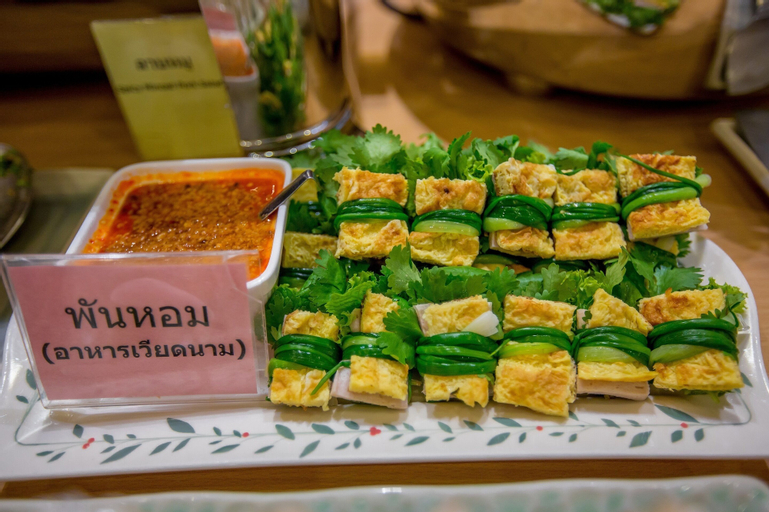 Food & Drinks 19