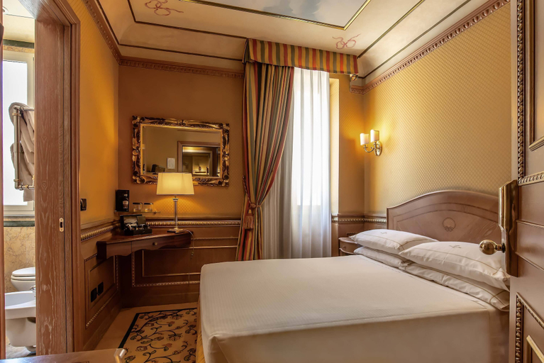 Bedroom 2, River Palace Hotel, Rome