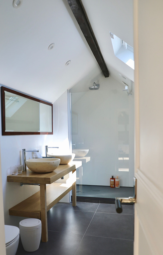 Bathroom 5, Glycines Country Guesthouse, Yvelines