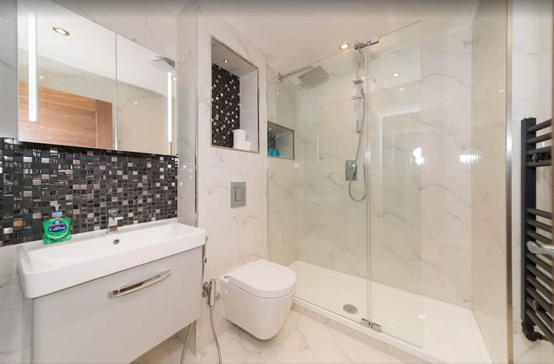 Bathroom 3, Newly Refurbished Flat Hyde Park London, London