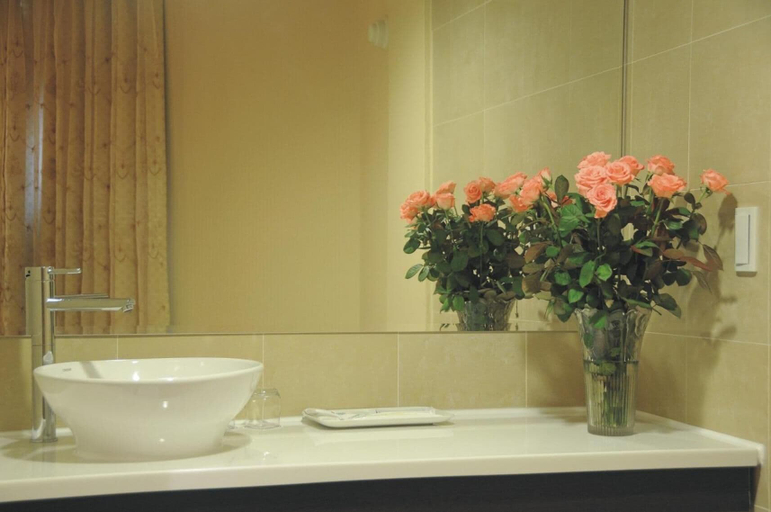 Bathroom 4, Eastern Beauty Hotel, Taipei City