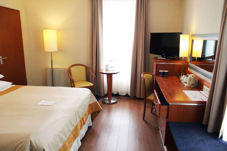 Bedroom 2, Hotel Nadmorski, Gdynia