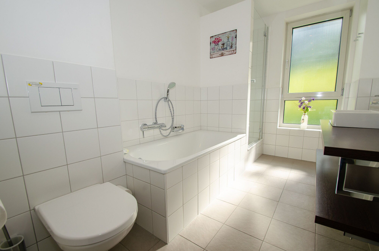 Bathroom 3, Finest Apartment Glacier View, Zell am See