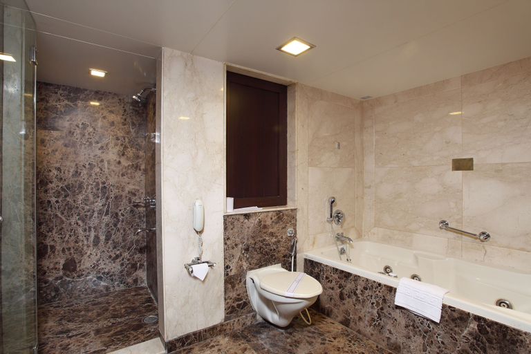 Bathroom 5, Hotel Aurora Towers, Pune