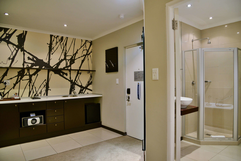 Bathroom 4, Protea Hotel by Marriott Cape Town Durbanville, City of Cape Town