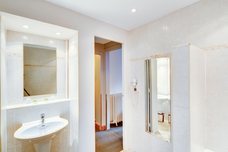 Bathroom 4, Grand Hotel des Gobelins, Paris