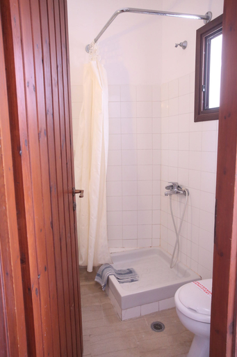 Bathroom 5, Lykomides, Central Greece