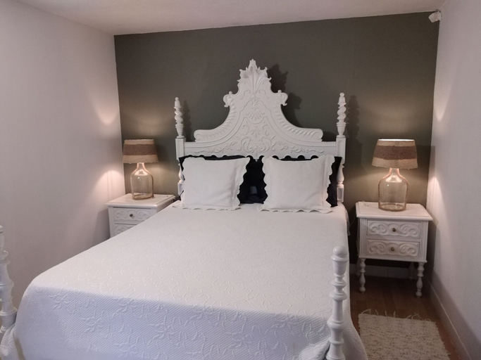 Bedroom 2, Charming 2-bed House in Sesimbra, Sesimbra