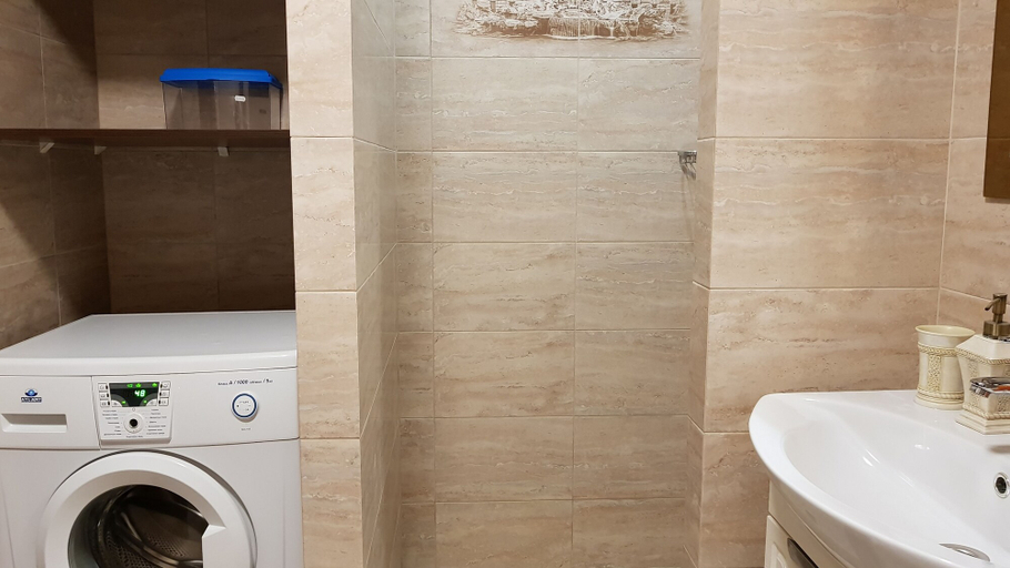 Bathroom 3, DeLuxe Apartment Akademika Yangelya 2, South-Western