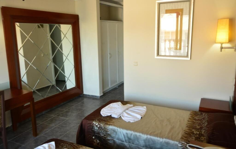 Bedroom 2, Sea Center Hotel, Marmaris