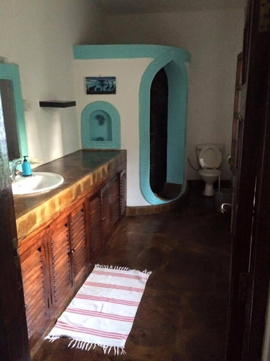 Bathroom, Casa Bella Watamu, Kilifi North