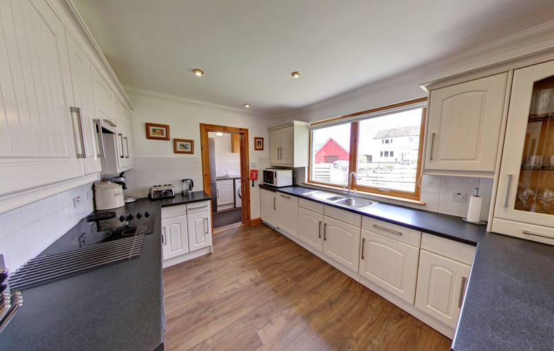 Others 5, Stob Binnein Cottage, Stirling