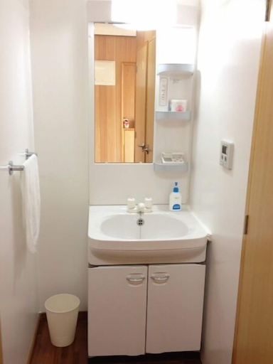 Bathroom 3, Churahashi, Nakijin