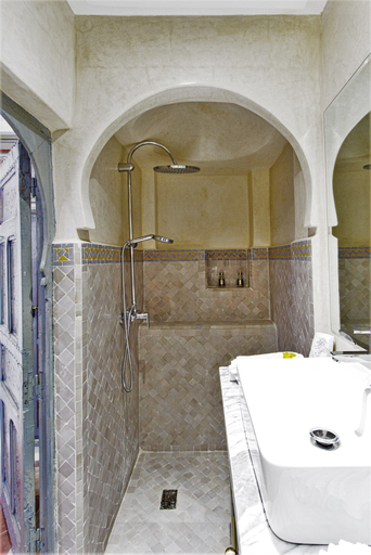Bathroom 4, Riad Tahyra, Marrakech