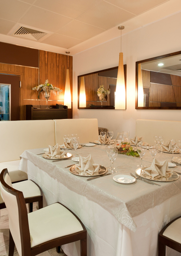 Food & Drinks 5, Italiana Hotels Cosenza, Cosenza