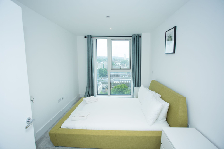 Bedroom 2, High view 2 Bedroom apt - Woolwich, London