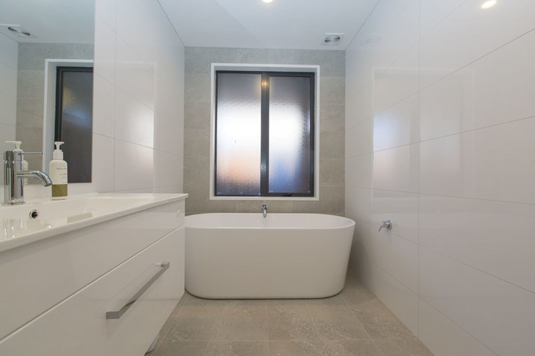 Bathroom, Upton Heights, Queenstown-Lakes